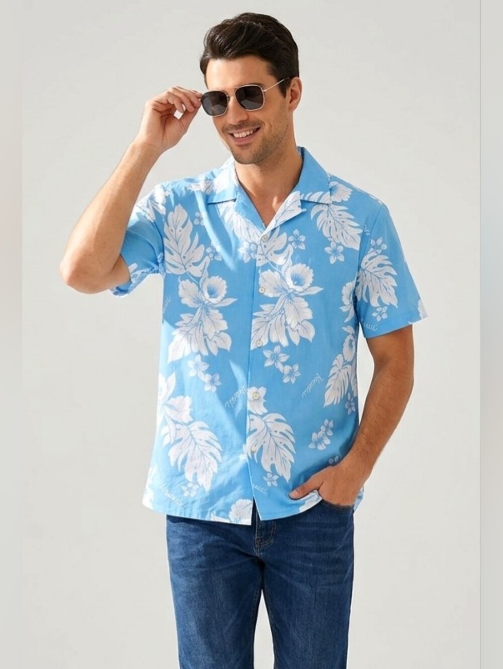 Mens Medium Helena Light Blue Hawaiian Floral Button Up Collard Shirt